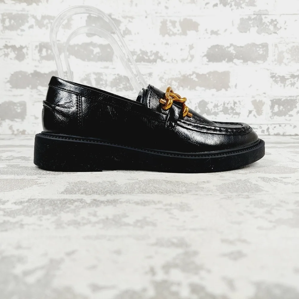 New Steve Madden Karmine Gleaming Black Leather Goldtone Hardware Loafer W945 - Picture 5 of 11